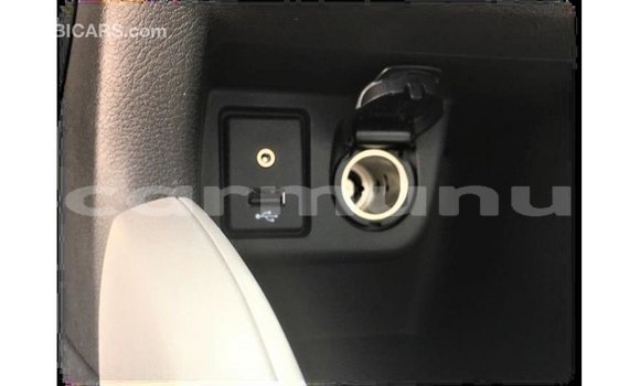 Acheter Import Voiture Nissan Sunny Blanc à Import - Dubai, Région de la Bouenza Acheter Import Voiture Nissan Sunny Blanc à Import - Dubai, Région de la Bouenza