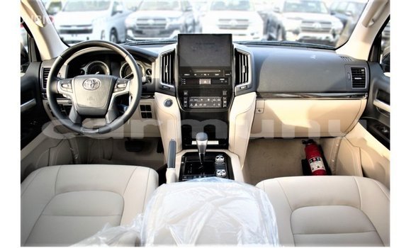 Acheter Import Voiture Toyota Land Cruiser Noir à Import - Dubai, Région de la Bouenza Acheter Import Voiture Toyota Land Cruiser Noir à Import - Dubai, Région de la Bouenza