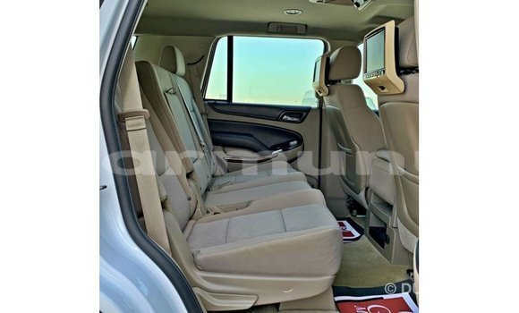 Acheter Import Voiture Chevrolet Tahoe Blanc à Import - Dubai, Région de la Bouenza Acheter Import Voiture Chevrolet Tahoe Blanc à Import - Dubai, Région de la Bouenza