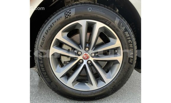 Acheter Import Voiture Jaguar F-Pace Blanc à Import - Dubai, Région de la Bouenza Acheter Import Voiture Jaguar F-Pace Blanc à Import - Dubai, Région de la Bouenza