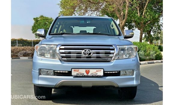 Acheter Import Voiture Toyota Land Cruiser Bleu à Import - Dubai, Région de la Bouenza Acheter Import Voiture Toyota Land Cruiser Bleu à Import - Dubai, Région de la Bouenza