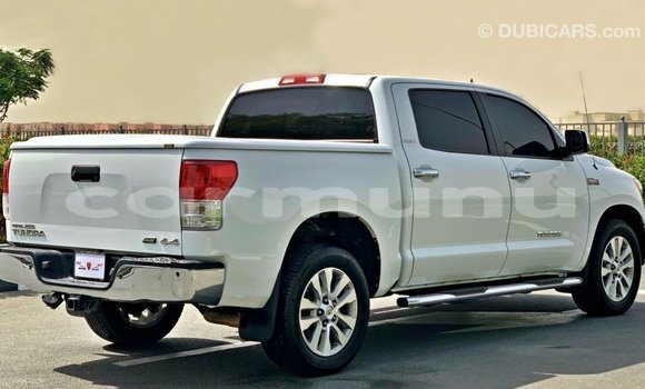 Acheter Import Voiture Toyota Tundra Blanc à Import - Dubai, Région de la Bouenza Acheter Import Voiture Toyota Tundra Blanc à Import - Dubai, Région de la Bouenza