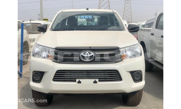 Buy Import Toyota Hilux White Car in Import - Dubai in Region of Bouenza Buy Import Toyota Hilux White Car in Import - Dubai in Region of Bouenza
