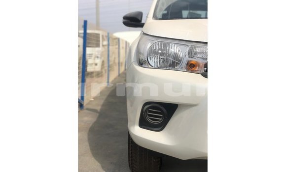 Buy Import Toyota Hilux White Car in Import - Dubai in Region of Bouenza Buy Import Toyota Hilux White Car in Import - Dubai in Region of Bouenza
