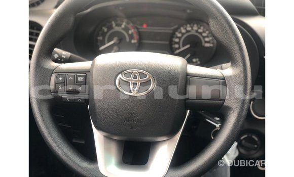 Buy Import Toyota Hilux White Car in Import - Dubai in Region of Bouenza Buy Import Toyota Hilux White Car in Import - Dubai in Region of Bouenza