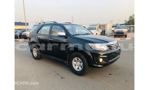 Acheter Import Voiture Toyota Fortuner Noir à Import - Dubai, Région de la Bouenza Acheter Import Voiture Toyota Fortuner Noir à Import - Dubai, Région de la Bouenza