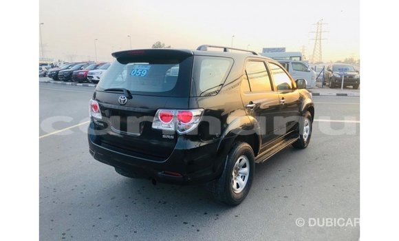 Acheter Import Voiture Toyota Fortuner Noir à Import - Dubai, Région de la Bouenza Acheter Import Voiture Toyota Fortuner Noir à Import - Dubai, Région de la Bouenza