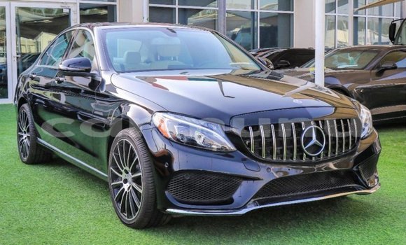 Acheter Import Voiture Mercedes-Benz 600 Noir à Import - Dubai, Région de la Bouenza