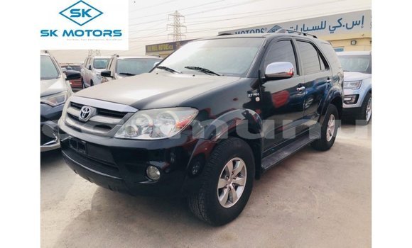 Acheter Import Voiture Toyota Fortuner Noir à Import - Dubai, Région de la Bouenza Acheter Import Voiture Toyota Fortuner Noir à Import - Dubai, Région de la Bouenza