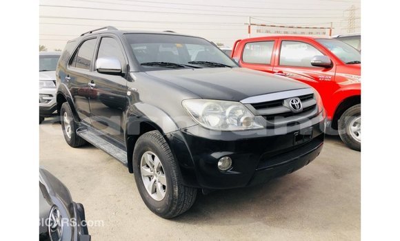 Acheter Import Voiture Toyota Fortuner Noir à Import - Dubai, Région de la Bouenza Acheter Import Voiture Toyota Fortuner Noir à Import - Dubai, Région de la Bouenza