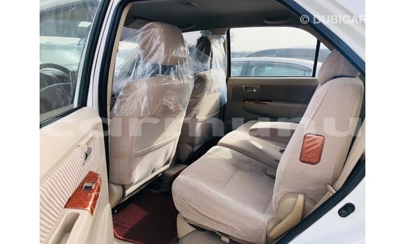 Acheter Import Voiture Toyota Fortuner Blanc à Import - Dubai, Région de la Bouenza Acheter Import Voiture Toyota Fortuner Blanc à Import - Dubai, Région de la Bouenza