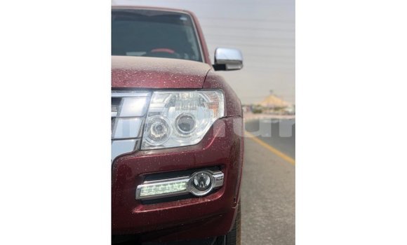 Acheter Import Voiture Mitsubishi Pajero Rouge à Import - Dubai, Région de la Bouenza Acheter Import Voiture Mitsubishi Pajero Rouge à Import - Dubai, Région de la Bouenza