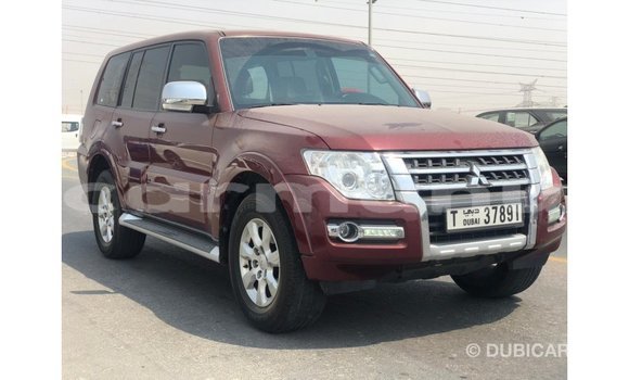 Acheter Import Voiture Mitsubishi Pajero Rouge à Import - Dubai, Région de la Bouenza Acheter Import Voiture Mitsubishi Pajero Rouge à Import - Dubai, Région de la Bouenza