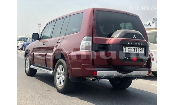 Acheter Import Voiture Mitsubishi Pajero Rouge à Import - Dubai, Région de la Bouenza Acheter Import Voiture Mitsubishi Pajero Rouge à Import - Dubai, Région de la Bouenza