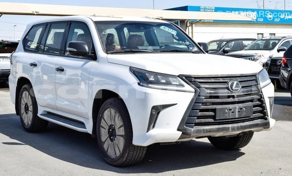 Acheter Import Voiture Lexus LX Blanc à Import - Dubai, Région de la Bouenza Acheter Import Voiture Lexus LX Blanc à Import - Dubai, Région de la Bouenza