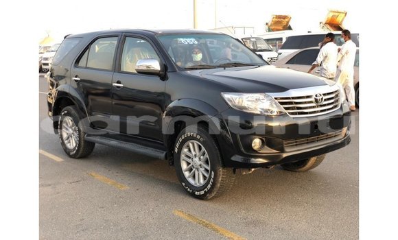 Acheter Import Voiture Toyota Fortuner Noir à Import - Dubai, Région de la Bouenza Acheter Import Voiture Toyota Fortuner Noir à Import - Dubai, Région de la Bouenza