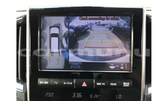 Buy Import Toyota Land Cruiser White Car in Import - Dubai in Region of Bouenza Buy Import Toyota Land Cruiser White Car in Import - Dubai in Region of Bouenza