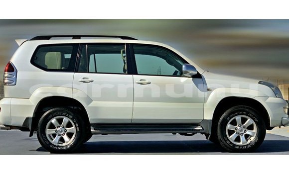 Buy Import Toyota Prado White Car in Import - Dubai in Region of Bouenza Buy Import Toyota Prado White Car in Import - Dubai in Region of Bouenza