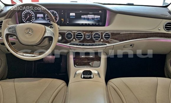 Acheter Import Voiture Mercedes-Benz 190 Noir à Import - Dubai, Région de la Bouenza Acheter Import Voiture Mercedes-Benz 190 Noir à Import - Dubai, Région de la Bouenza