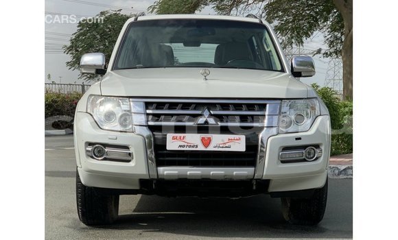 Acheter Import Voiture Mitsubishi Pajero Blanc à Import - Dubai, Région de la Bouenza Acheter Import Voiture Mitsubishi Pajero Blanc à Import - Dubai, Région de la Bouenza