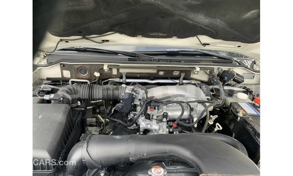 Acheter Import Voiture Mitsubishi Pajero Blanc à Import - Dubai, Région de la Bouenza Acheter Import Voiture Mitsubishi Pajero Blanc à Import - Dubai, Région de la Bouenza