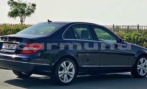 Acheter Import Voiture Mercedes-Benz 200 Bleu à Import - Dubai, Région de la Bouenza Acheter Import Voiture Mercedes-Benz 200 Bleu à Import - Dubai, Région de la Bouenza