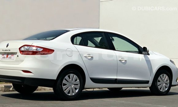 Acheter Import Voiture Renault Fluence Blanc à Import - Dubai, Région de la Bouenza Acheter Import Voiture Renault Fluence Blanc à Import - Dubai, Région de la Bouenza