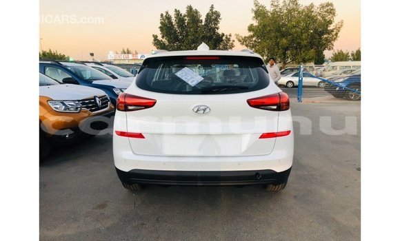 Buy Import Hyundai Tucson White Car in Import - Dubai in Region of Bouenza Buy Import Hyundai Tucson White Car in Import - Dubai in Region of Bouenza