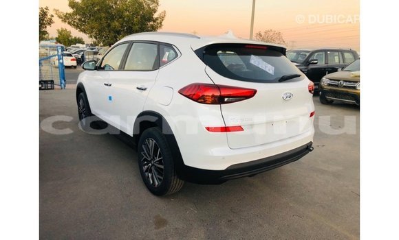 Buy Import Hyundai Tucson White Car in Import - Dubai in Region of Bouenza Buy Import Hyundai Tucson White Car in Import - Dubai in Region of Bouenza