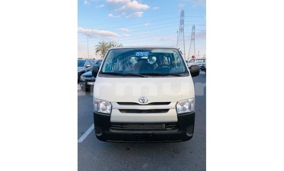 Buy Import Toyota Hiace White Car in Import - Dubai in Region of Bouenza Buy Import Toyota Hiace White Car in Import - Dubai in Region of Bouenza