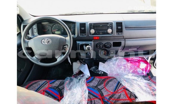 Buy Import Toyota Hiace White Car in Import - Dubai in Region of Bouenza Buy Import Toyota Hiace White Car in Import - Dubai in Region of Bouenza