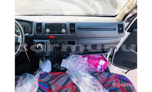Buy Import Toyota Hiace White Car in Import - Dubai in Region of Bouenza Buy Import Toyota Hiace White Car in Import - Dubai in Region of Bouenza