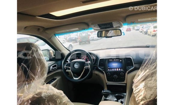 Acheter Import Voiture Jeep Grand Cherokee Noir à Import - Dubai, Région de la Bouenza Acheter Import Voiture Jeep Grand Cherokee Noir à Import - Dubai, Région de la Bouenza