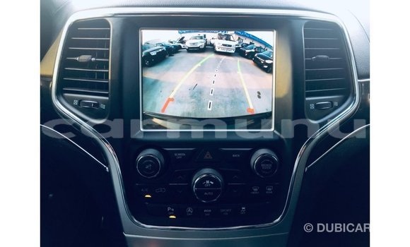 Acheter Import Voiture Jeep Grand Cherokee Noir à Import - Dubai, Région de la Bouenza Acheter Import Voiture Jeep Grand Cherokee Noir à Import - Dubai, Région de la Bouenza