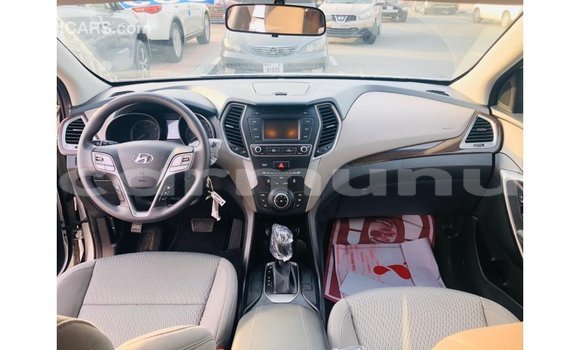 Acheter Import Voiture Hyundai Santa Fe Autre à Import - Dubai, Région de la Bouenza Acheter Import Voiture Hyundai Santa Fe Autre à Import - Dubai, Région de la Bouenza