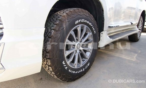 Acheter Import Voiture Toyota Prado Blanc à Import - Dubai, Région de la Bouenza Acheter Import Voiture Toyota Prado Blanc à Import - Dubai, Région de la Bouenza