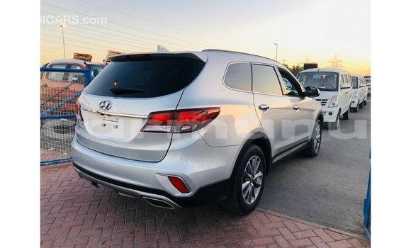 Acheter Import Voiture Hyundai Santa Fe Autre à Import - Dubai, Région de la Bouenza Acheter Import Voiture Hyundai Santa Fe Autre à Import - Dubai, Région de la Bouenza