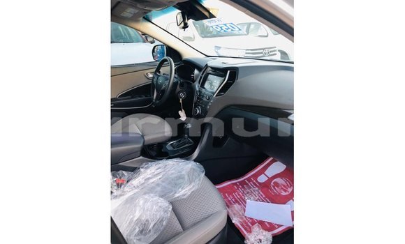 Acheter Import Voiture Hyundai Santa Fe Autre à Import - Dubai, Région de la Bouenza Acheter Import Voiture Hyundai Santa Fe Autre à Import - Dubai, Région de la Bouenza