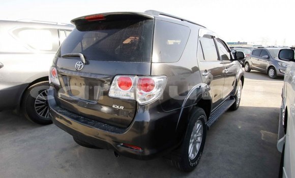 Acheter Import Voiture Toyota Fortuner Autre à Import - Dubai, Région de la Bouenza Acheter Import Voiture Toyota Fortuner Autre à Import - Dubai, Région de la Bouenza