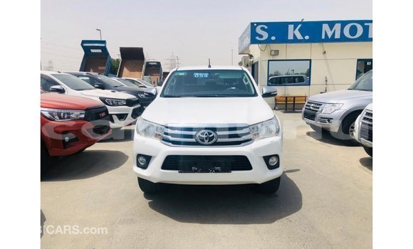 Buy Import Toyota Hilux White Car in Import - Dubai in Region of Bouenza Buy Import Toyota Hilux White Car in Import - Dubai in Region of Bouenza
