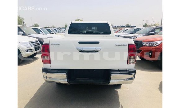 Buy Import Toyota Hilux White Car in Import - Dubai in Region of Bouenza Buy Import Toyota Hilux White Car in Import - Dubai in Region of Bouenza