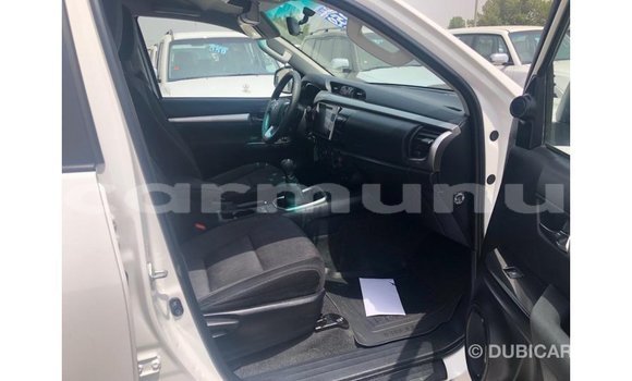 Buy Import Toyota Hilux White Car in Import - Dubai in Region of Bouenza Buy Import Toyota Hilux White Car in Import - Dubai in Region of Bouenza