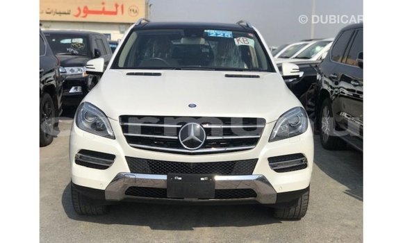 Buy Import Mercedes-Benz 190 White Car in Import - Dubai in Region of Bouenza Buy Import Mercedes-Benz 190 White Car in Import - Dubai in Region of Bouenza