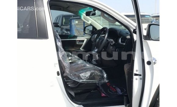 Acheter Import Voiture Toyota Fortuner Blanc à Import - Dubai, Région de la Bouenza Acheter Import Voiture Toyota Fortuner Blanc à Import - Dubai, Région de la Bouenza