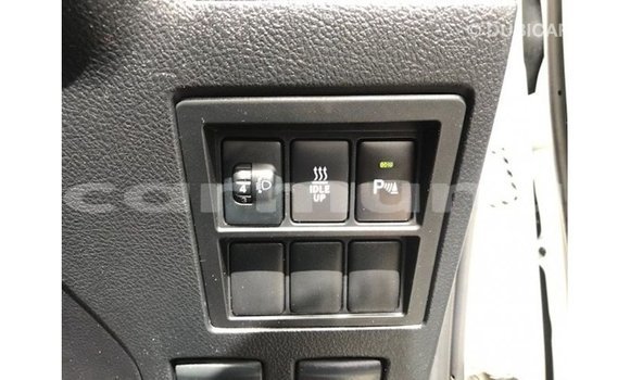 Acheter Import Voiture Toyota Fortuner Blanc à Import - Dubai, Région de la Bouenza Acheter Import Voiture Toyota Fortuner Blanc à Import - Dubai, Région de la Bouenza