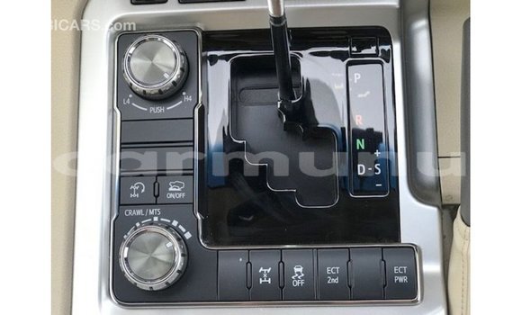 Buy Import Toyota Land Cruiser Red Car in Import - Dubai in Region of Bouenza Buy Import Toyota Land Cruiser Red Car in Import - Dubai in Region of Bouenza