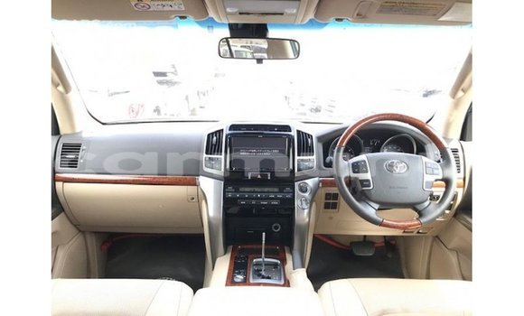 Buy Import Toyota Land Cruiser Red Car in Import - Dubai in Region of Bouenza Buy Import Toyota Land Cruiser Red Car in Import - Dubai in Region of Bouenza
