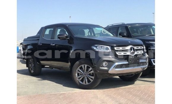 Acheter Import Voiture Mercedes-Benz 250 Noir à Import - Dubai, Région de la Bouenza Acheter Import Voiture Mercedes-Benz 250 Noir à Import - Dubai, Région de la Bouenza