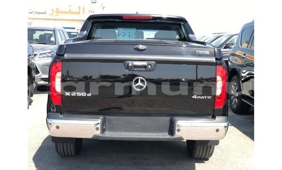 Buy Import Mercedes-Benz 250 Black Car in Import - Dubai in Region of Bouenza Buy Import Mercedes-Benz 250 Black Car in Import - Dubai in Region of Bouenza