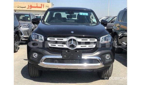 Buy Import Mercedes-Benz 250 Black Car in Import - Dubai in Region of Bouenza Buy Import Mercedes-Benz 250 Black Car in Import - Dubai in Region of Bouenza